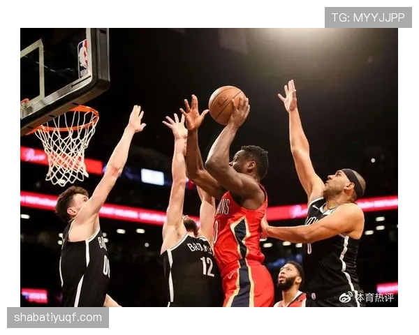 线内线外判罚标准到底有多复杂？裁判如何精准判定边界线上的球权归属