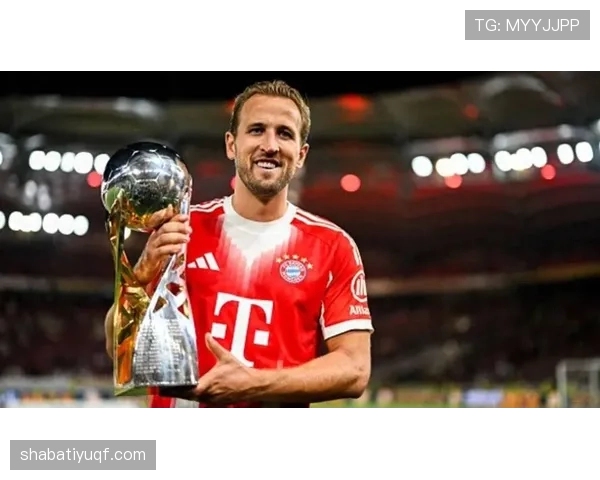 接管禁区抢点牵制中卫，本赛季锋线凯恩更频繁出球