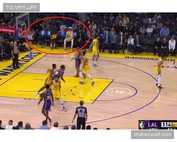 全面解析NBA中替补席管理规则的适用场景与惩罚措施